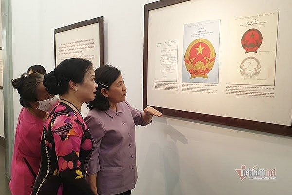 vietnams national emblem navigating path to represent soul of nation
