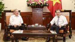 Thứ trưởng Ngoại giao Đặng Minh Khôi làm việc với Hội Kỷ lục gia Việt Nam