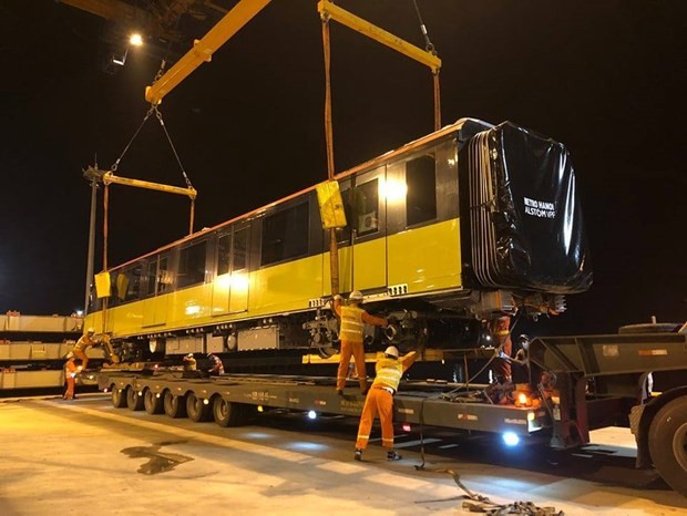 Ninth train of Nhon-Hanoi Station urban railway line arrives in Hanoi