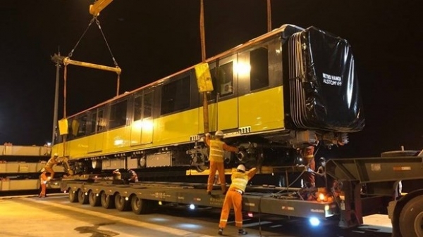 Ninth train of Nhon-Ha Noi Station urban railway line arrives in Ha Noi