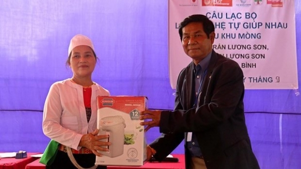 Cambodian delegation, Vietnamese province share experience in helping elderly residents