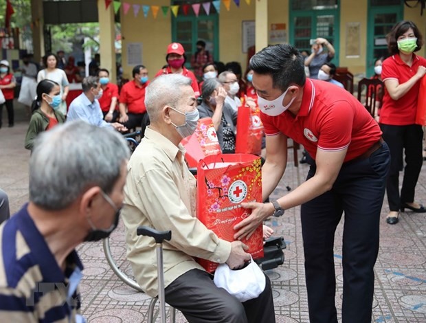 Hanoi calls for donations for poor people