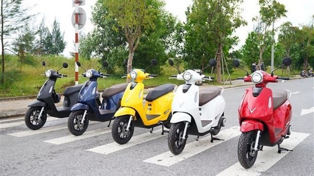 First Evo200 e-scooters of VinFast delivered to customers