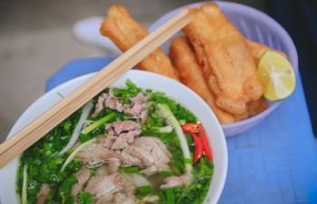 Vietnam’s Pho, fresh spring roll among world’s best 30 dishes