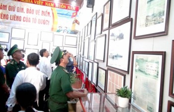 Exhibition on Vietnam’s Hoang Sa, Truong Sa held in Quang Tri