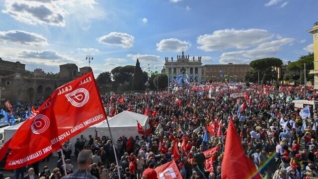 Italy: Biểu tình lớn chống phát xít