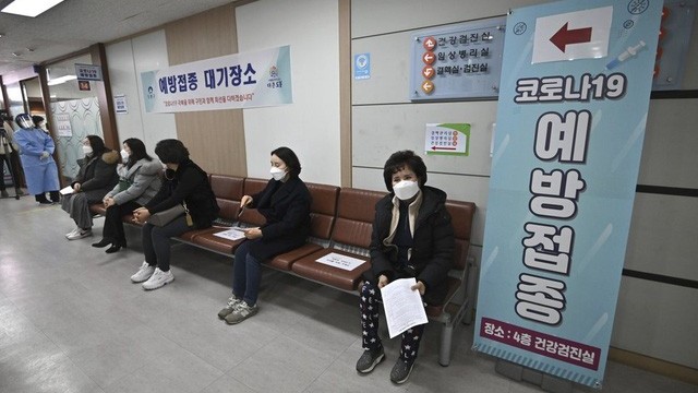 Hàn Quốc bắt đầu tiêm phòng Covid-19 cho trẻ 12 đến 15 tuổi