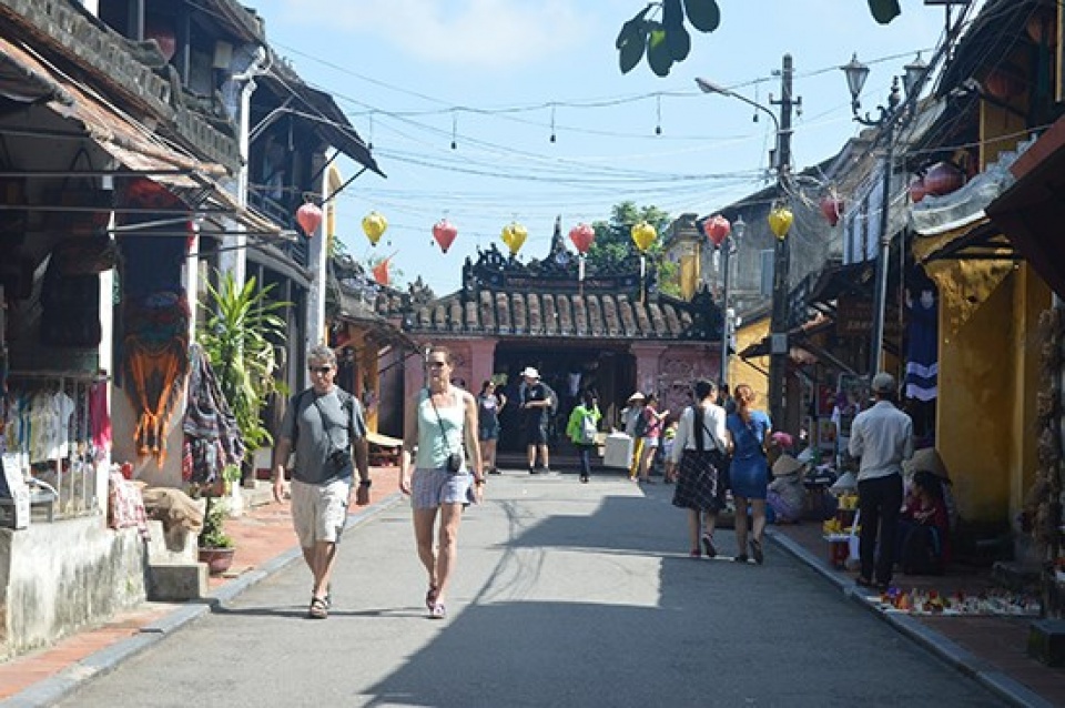 hoi an to run vietnam japan cultural space