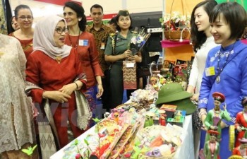 Vietnamese Embassy in Indonesia attends 50th WIC Bazaar