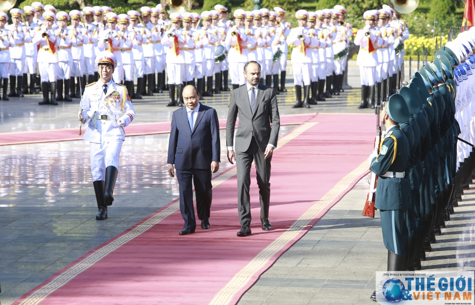 Thủ tướng Chính phủ Nguyễn Xuân Phúc hội đàm với Thủ tướng Cộng hòa Pháp