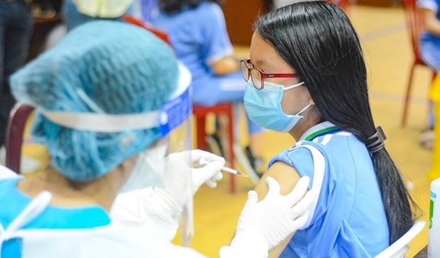 Da Nang begins inoculating children against COVID-19