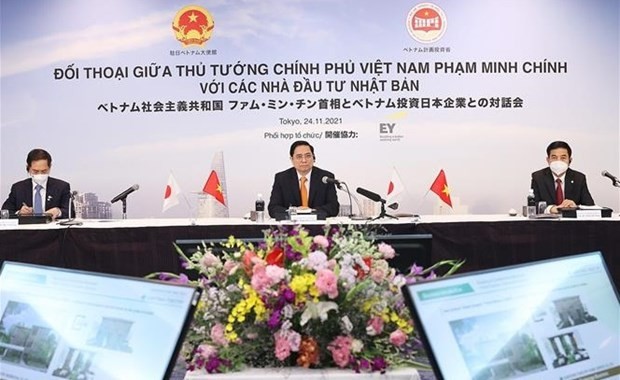 Prime Minister meets with representatives of Japanese firms, universities