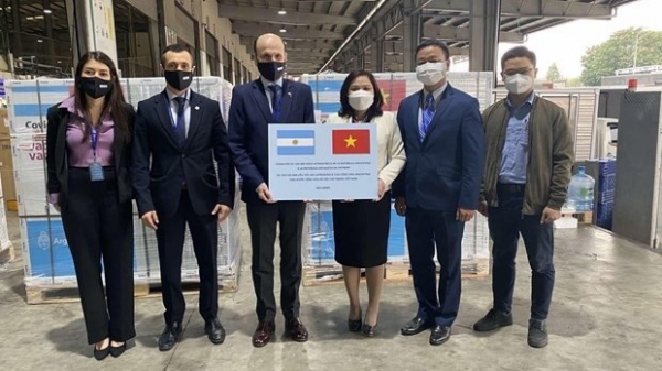 Argentina donates 500,000 AstraZeneca vaccine doses to Viet Nam