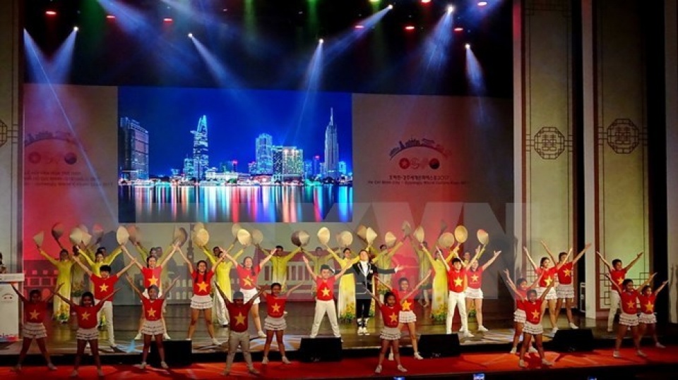 vietnam rok festival attracts millions of visitors