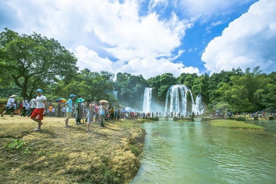 13 million foreigners spend holidays in vietnam in 2017