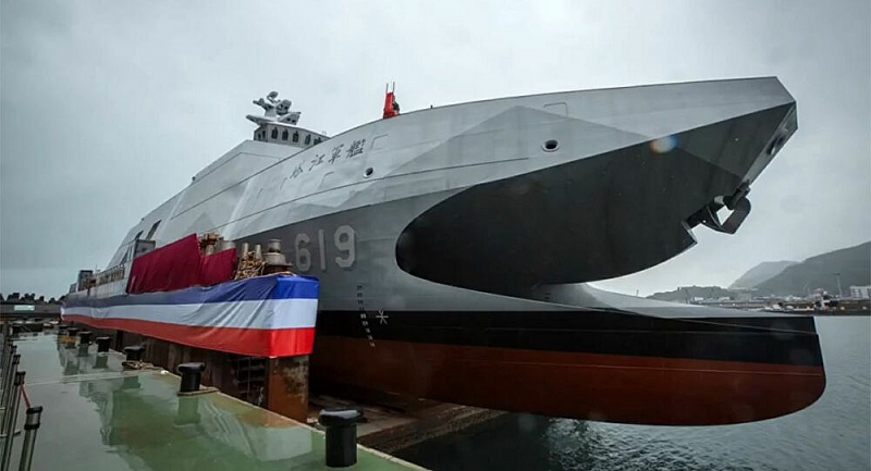 Đài Loan hạ thủy 'sát thủ hàng không mẫu hạm'