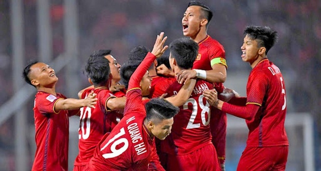 Tờ Sina cho rằng cơ hội đi tiếp của đội tuyển Việt Nam cao nhất bảng G.