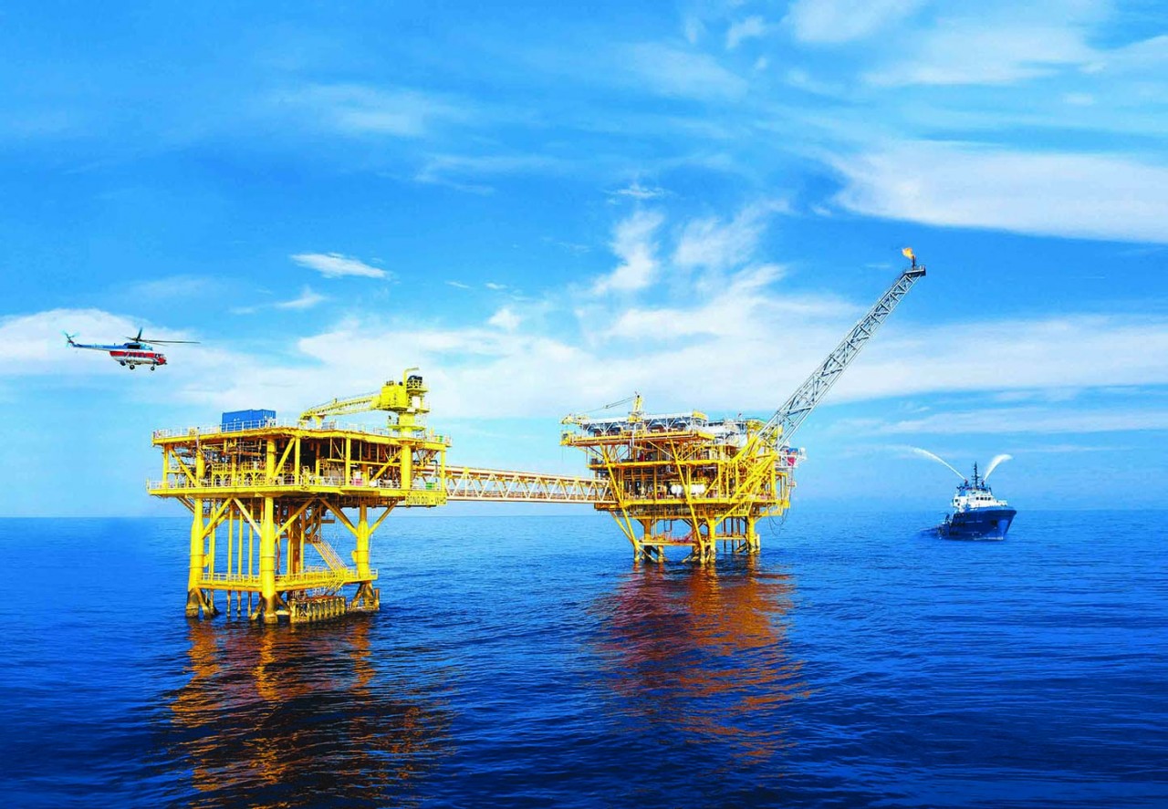 Hoạt động khai thác dầu khí trên biển (Nguồn: PVN)