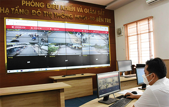 Phòng điều khiển và giám sát hạ tầng đô thị thông minh tại trụ sở UBND TP. Bến Tre.