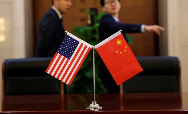 Lý do gì khiến Trung Quốc bất ngờ 'xả hàng' nợ Mỹ?