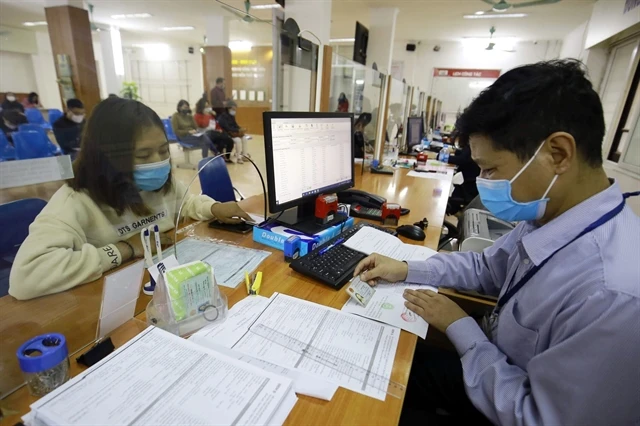 Vietnam’s low-skilled workers hesitate to retrain: Experts