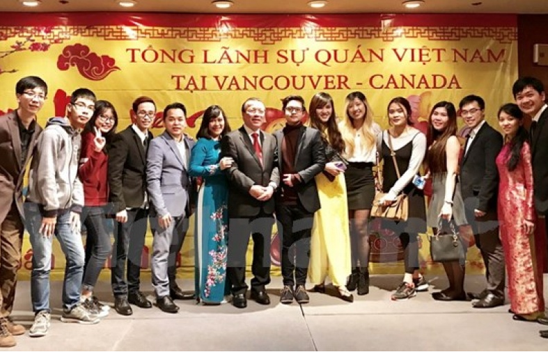 Cộng đồng người Việt ở miền Tây Canada tưng bừng đón Xuân