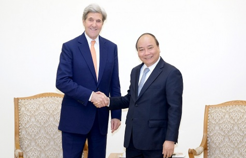 Thủ tướng tiếp cựu Ngoại trưởng Hoa Kỳ John Kerry