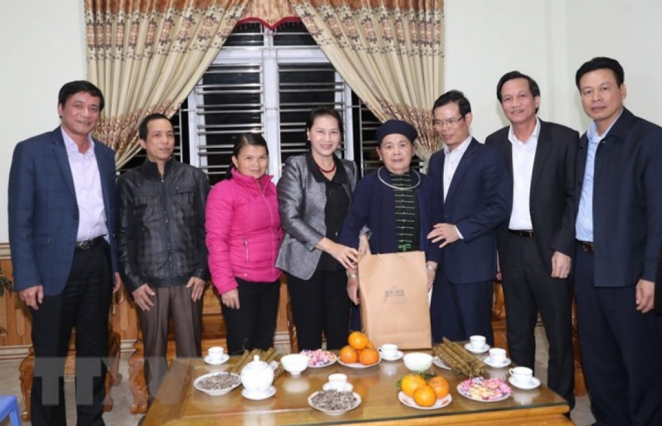 Chủ tịch Quốc hội chúc Tết cán bộ, nhân dân biên giới Hà Giang