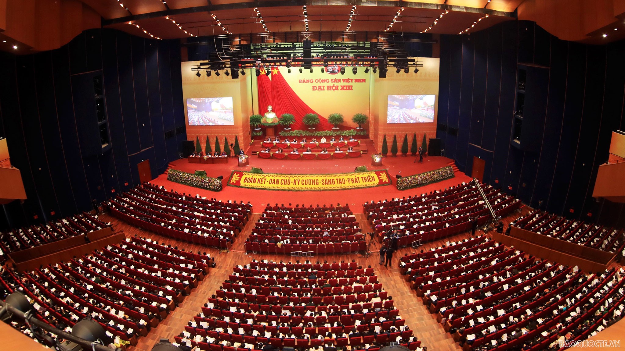 Đại hội XIII biểu quyết thông qua số lượng Ủy viên BCH Trung ương Đảng khoá XIII