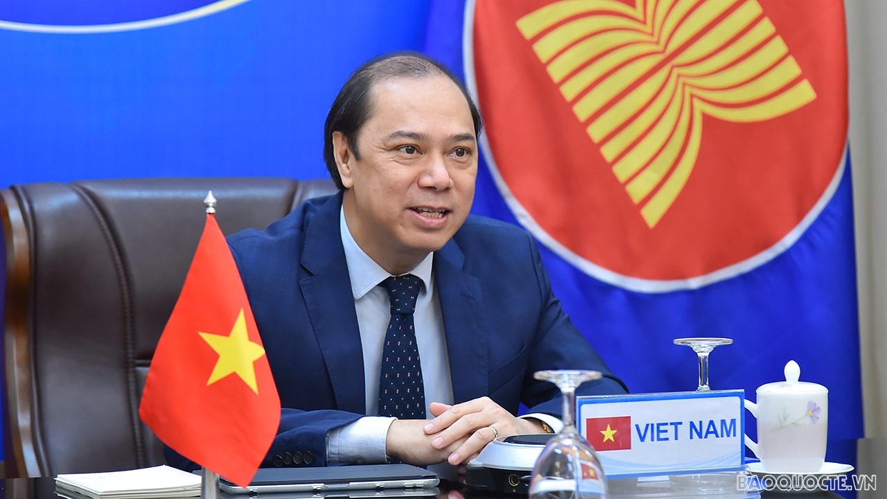 Thứ trưởng Ngoại giao Nguyễn Quốc Dũng, Trưởng SOM ASEAN Việt Nam dự họp SOM ASEAN. (Ảnh: Tuấn Anh)