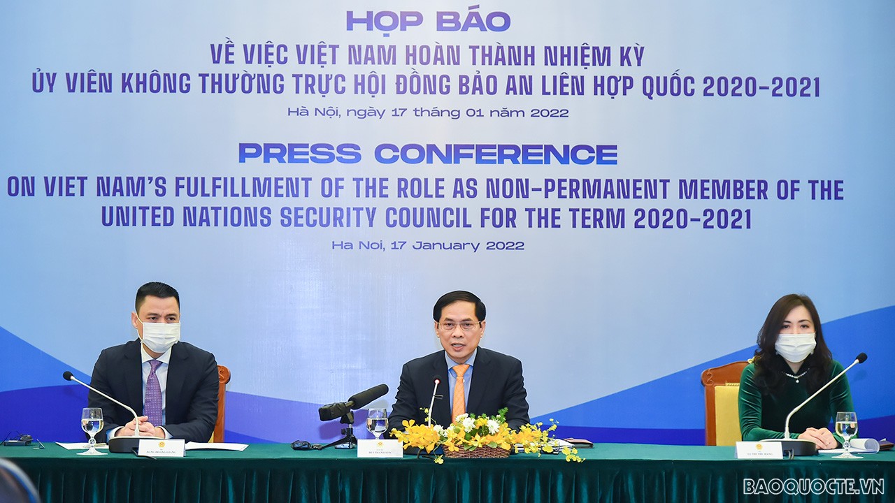Chiều 17/1, tại Hà Nội, Bộ trưởng Ngoại giao Bùi Thanh Sơn đã chủ trì Họp báo về việc Việt Nam hoàn thành nhiệm kỳ Ủy viên không thường trực HĐBA LHQ 2020-2021. (Ảnh: Tuấn Anh)