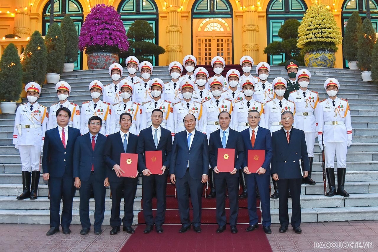 Toàn cảnh Chủ tịch nước trao quyết định bổ nhiệm 4 Đại sứ Việt Nam tại nước ngoài nhiệm kỳ 2022-2025