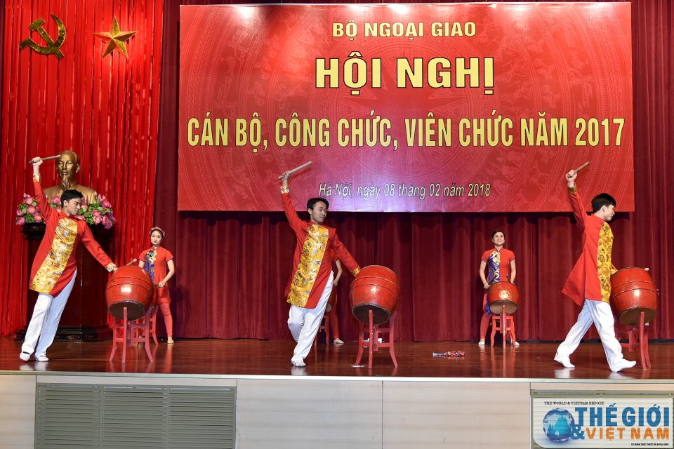 can bo nganh ngoai giao da hoan thanh xuat sac nhiem vu nam 2017