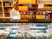 venezuela nguoi dan dong cua hang de tranh hoi cua