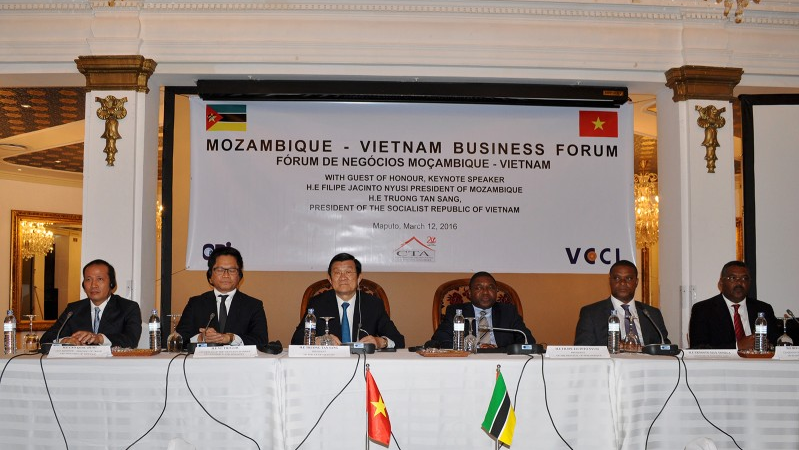 Lãnh đạo cấp cao hai nước dự Diễn đàn doanh nghiệp Việt Nam - Mozambique