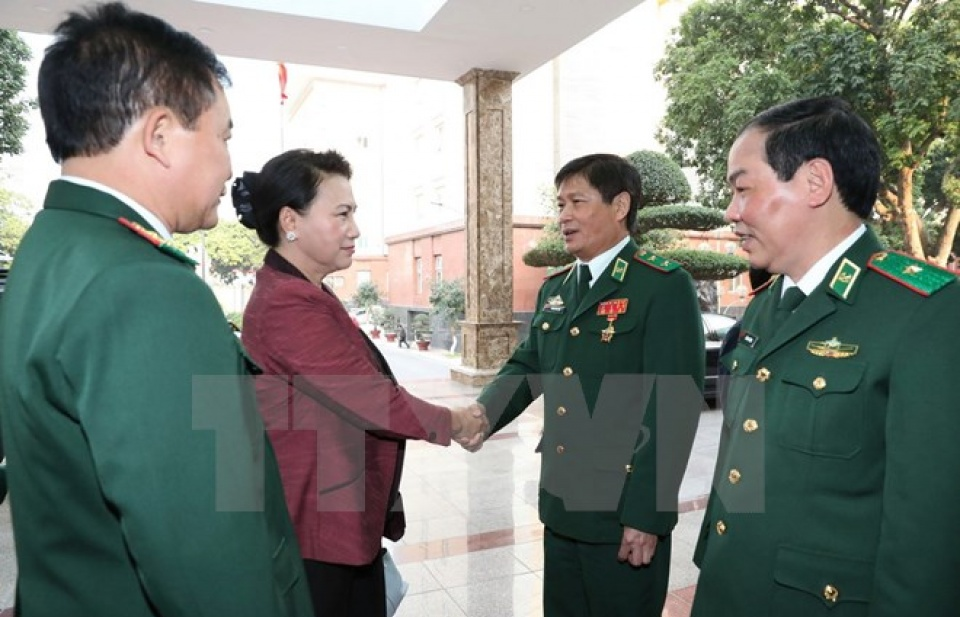 Chủ tịch Quốc hội đến thăm chiến sỹ Bộ Tư lệnh Bộ đội Biên phòng