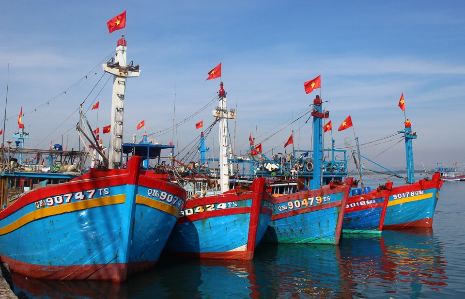 Lệnh cấm đánh cá trên Biển Đông : Vi phạm luật quốc tế và tạo căng thẳng