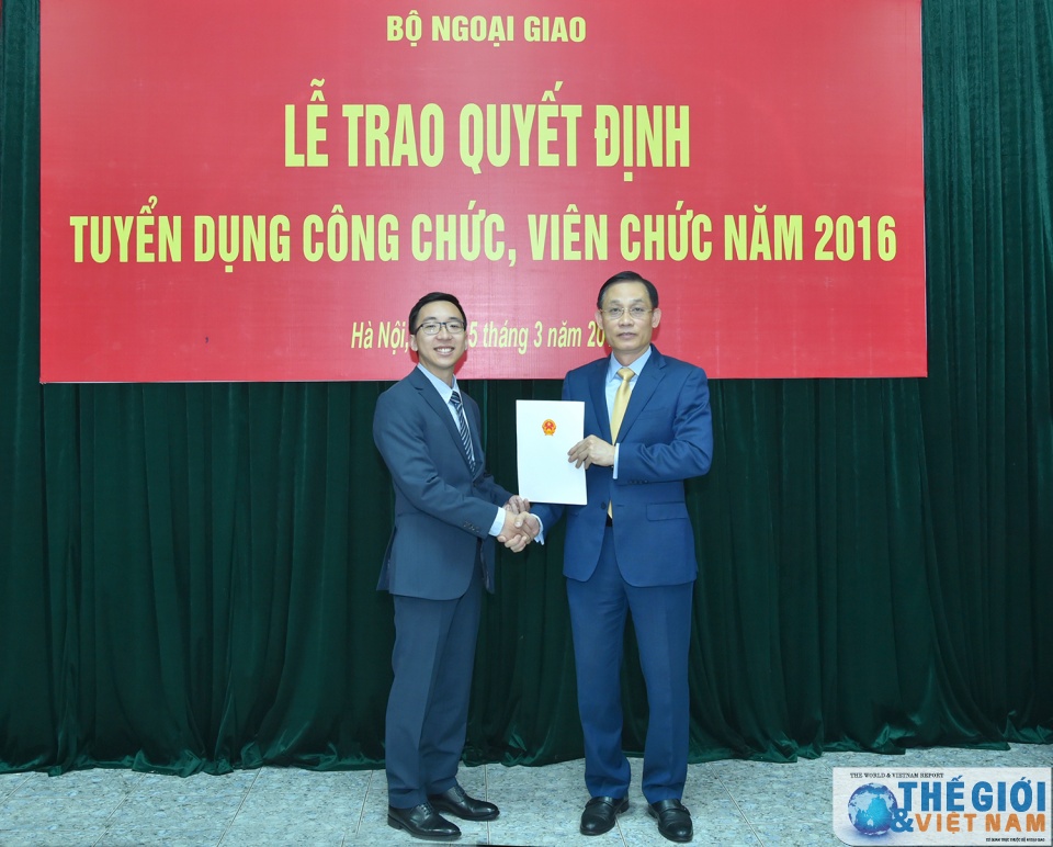 toan canh le trao quyet dinh tuyen dung cong chuc vien chac nam 2016