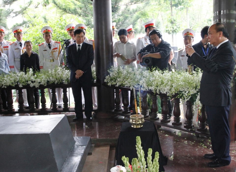 to chuc trong the le tang nguyen thu tuong phan van khai