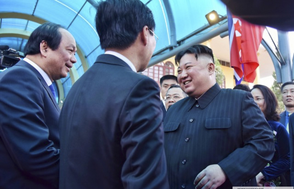Chủ tịch Kim Jong-un rời Hà Nội, lên tàu trở về Triều Tiên