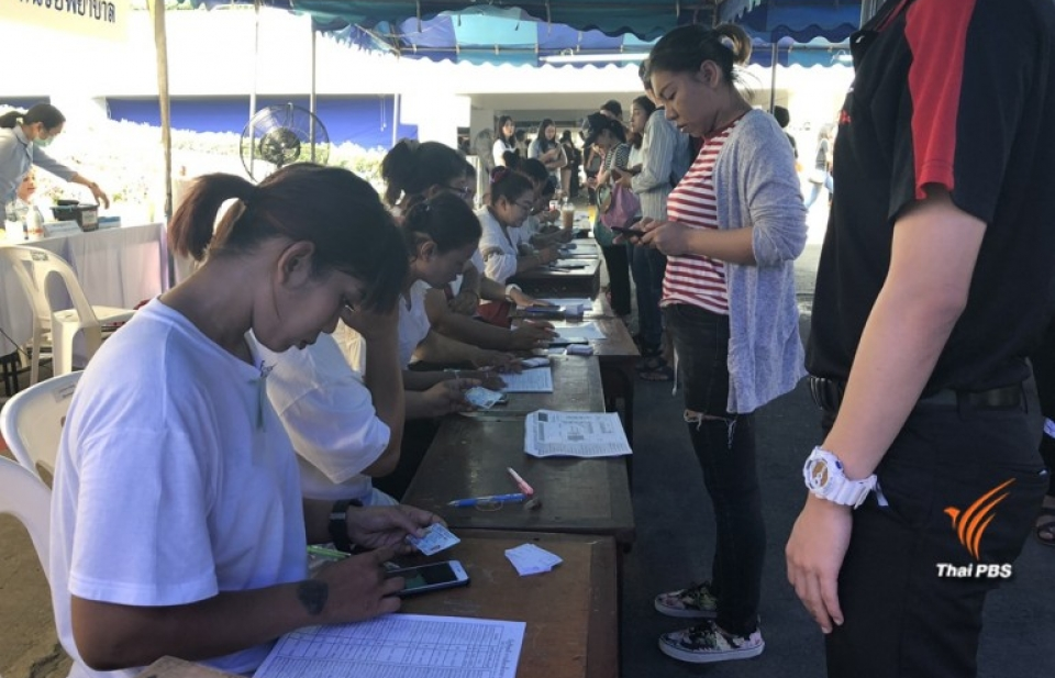 Nghi vấn gian lận trong bầu cử sớm ở Thái Lan