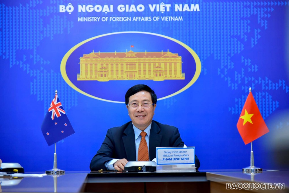 Phó Thủ tướng Phạm Bình Minh hội đàm trực tuyến với Bộ trưởng Ngoại giao New Zealand