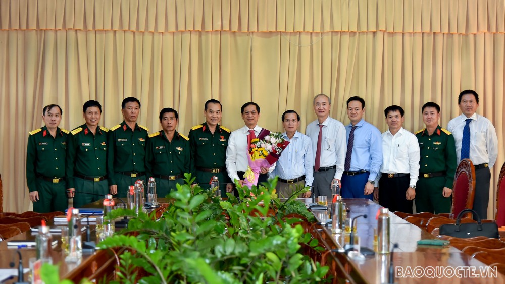Thứ trưởng thường trực Bộ Ngoại giao Bùi Thanh Sơn thăm, làm việc tại tỉnh Đắk Nông