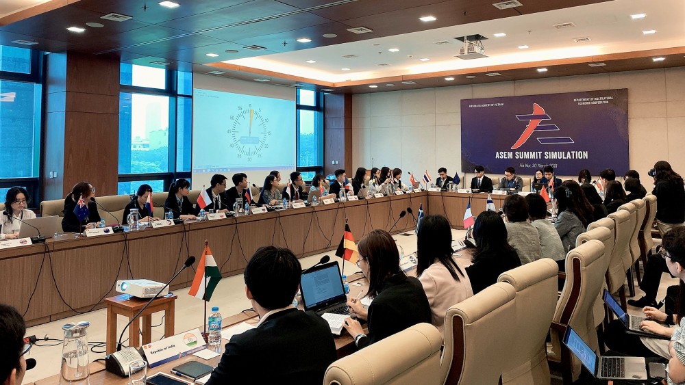 Mô phỏng Hội nghị Cấp cao ASEM: Trải nghiệm thực tế với cán bộ trẻ và sinh viên Ngoại giao về hoạt động đối ngoại đa phương