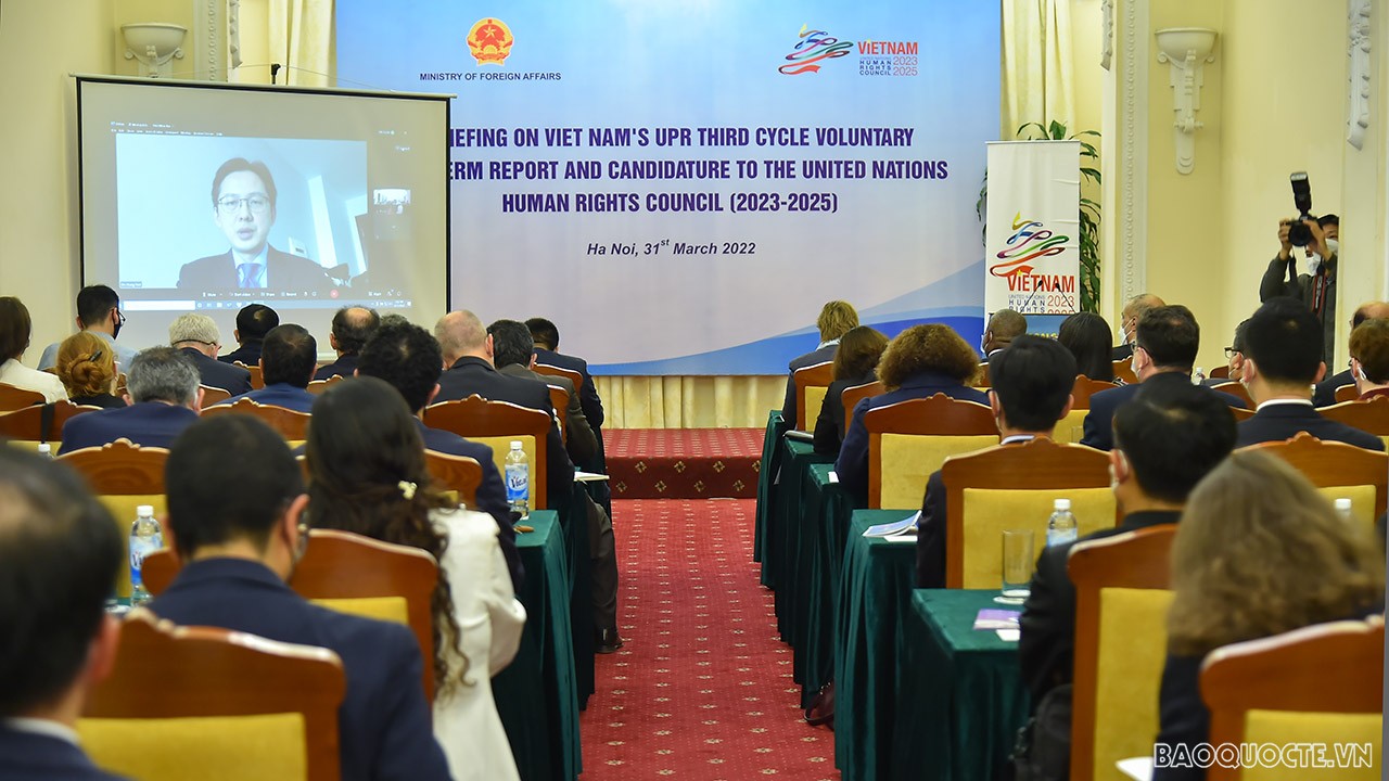 Ngày 31/3/2022, Trợ lý Bộ trưởng Ngoại giao Đỗ Hùng Việt dự buổi công bố Báo cáo giữa kỳ UPR chu kỳ 3