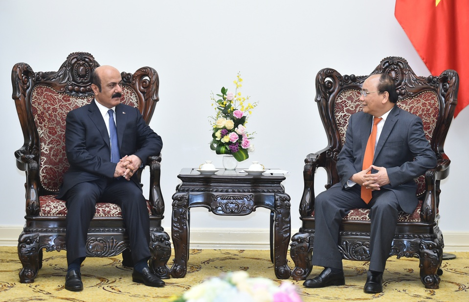 Thủ tướng Nguyễn Xuân Phúc tiếp các Đại sứ Myanmar, Qatar
