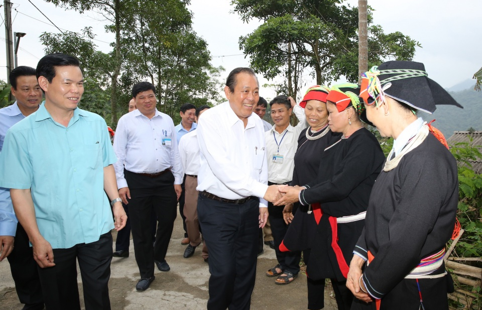 Phó Thủ tướng Thường trực thăm bà con thôn Bản Bang, Hà Giang