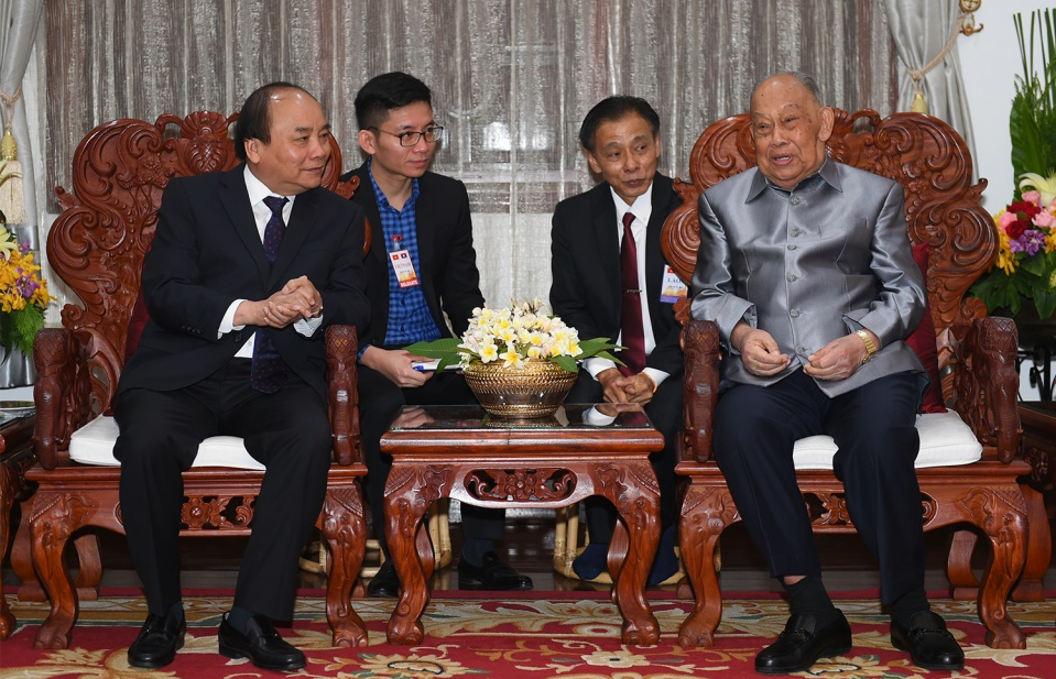 Thủ tướng thăm nguyên lãnh đạo Đảng, Nhà nước Lào