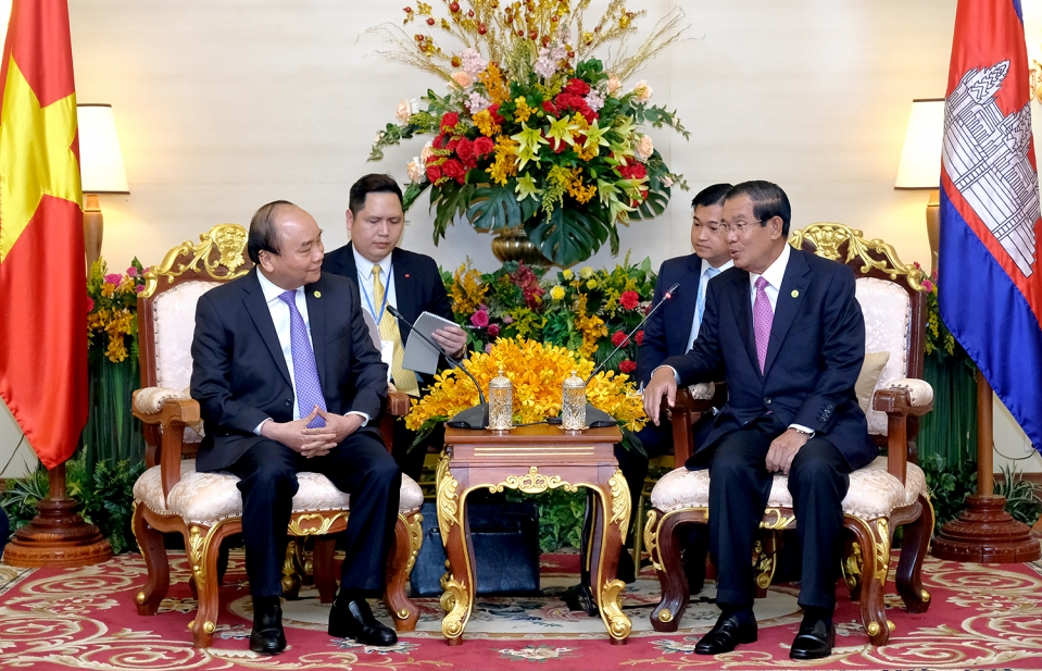 Thủ tướng Nguyễn Xuân Phúc gặp Thủ tướng Campuchia tại Siem Reap