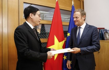 Đại sứ Vũ Anh Quang trình Quốc thư lên Chủ tịch Hội đồng châu Âu
